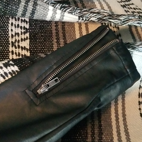 Aztec style Boho jacket with leather sleeves - Picture 2 of 4